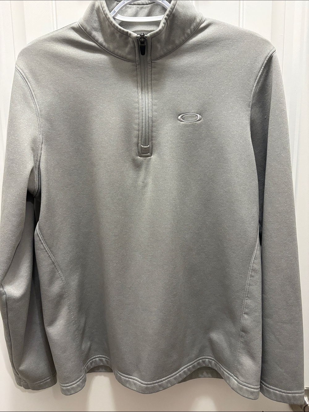 Oakley Men’s Small Gray Quarter Zip Performance Pullover Regular Fit